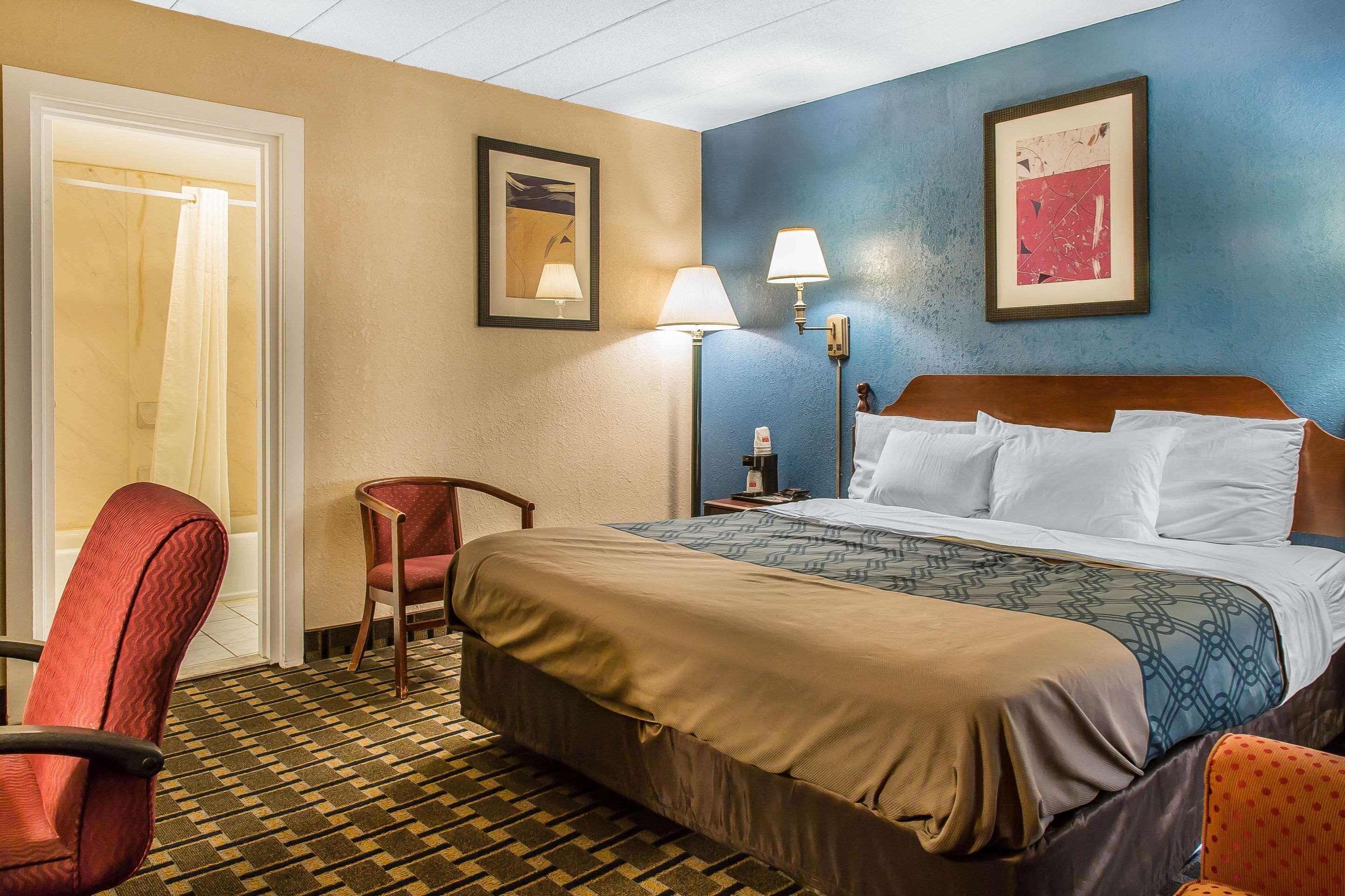 Econo Lodge Cranston - Providence Extérieur photo