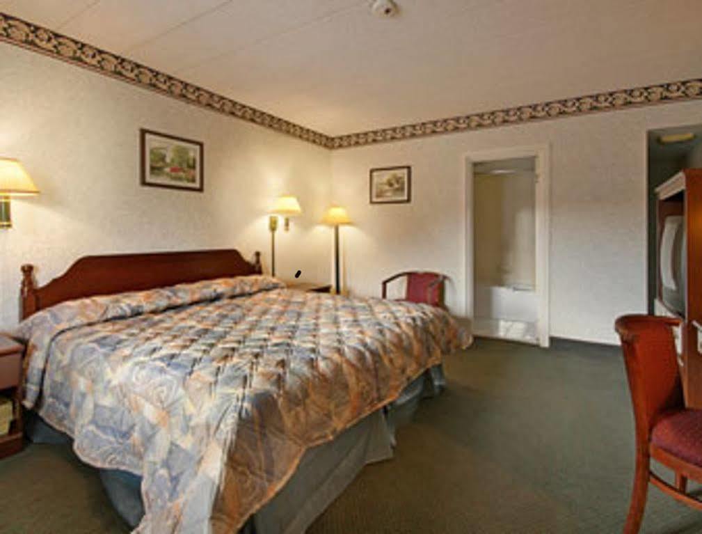 Econo Lodge Cranston - Providence Extérieur photo